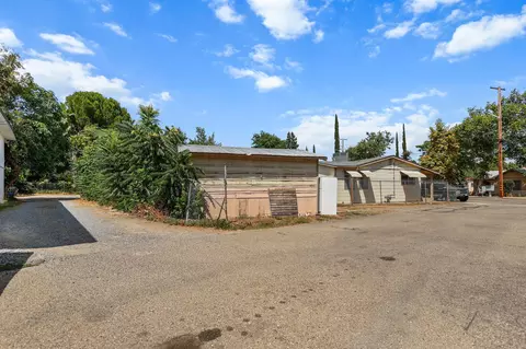 Exterior - 2720 Akard Ave, Redding, CA 96001 photo 10 of 15