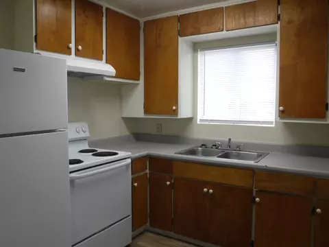 Kitchen - 2720 Akard Ave, Redding, CA 96001 photo 1 of 3