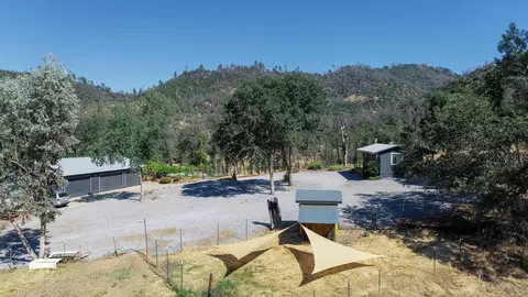 Exterior - 20952 Dorothy Ln, Redding, CA 96003 photo 2 of 12