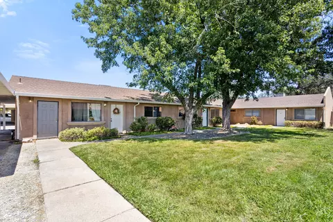 5574 Mountain View Dr, Redding, CA 96003