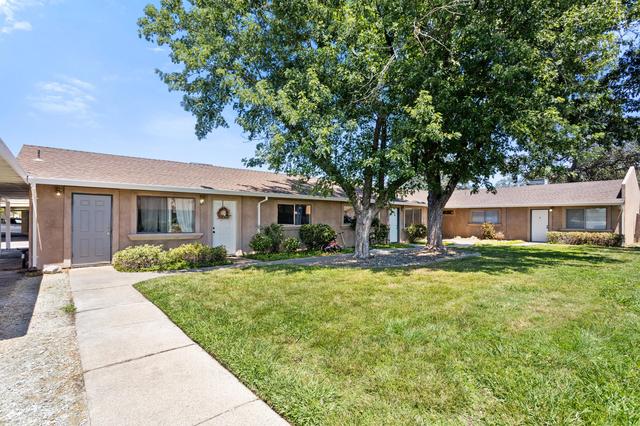 5574 Mountain View Dr, Redding, CA 96003