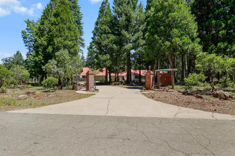 Exterior - 32602 Three Oaks Dr, Shingletown, CA 96088 photo 33 of 41
