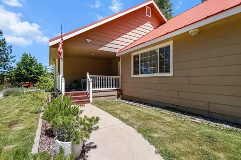 Exterior - 32602 Three Oaks Dr, Shingletown, CA 96088 photo 30 of 41