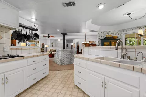 Kitchen - 32602 Three Oaks Dr, Shingletown, CA 96088 photo 3 of 7