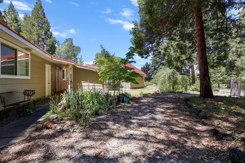 Exterior - 32602 Three Oaks Dr, Shingletown, CA 96088 photo 27 of 41