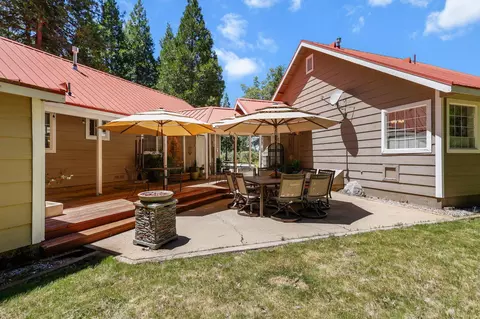 Exterior - 32602 Three Oaks Dr, Shingletown, CA 96088 photo 6 of 41