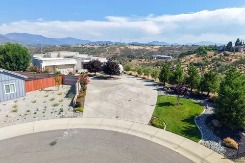 View/Area - 4013 Acadia Pl, Redding, CA 96001 photo 1 of 10