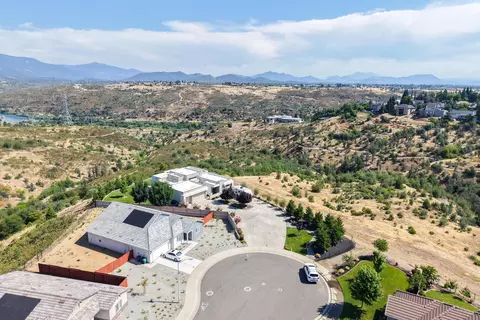 View/Area - 4013 Acadia Pl, Redding, CA 96001 photo 5 of 10