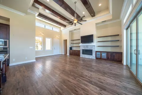 Living - 4013 Acadia Pl, Redding, CA 96001 photo 4 of 6