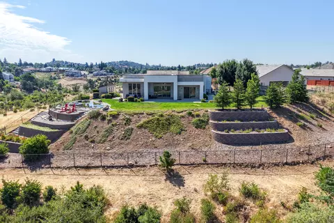 View/Area - 4013 Acadia Pl, Redding, CA 96001 photo 4 of 10
