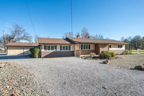 8877 Midview Dr, Palo Cedro, CA 96073