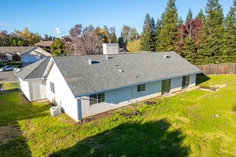 Exterior - 1783 Record Ln, Redding, CA 96001 photo 6 of 6