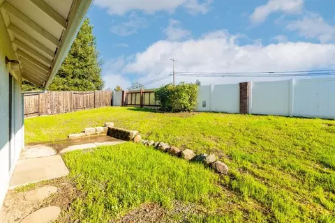 Exterior - 1783 Record Ln, Redding, CA 96001 photo 3 of 6