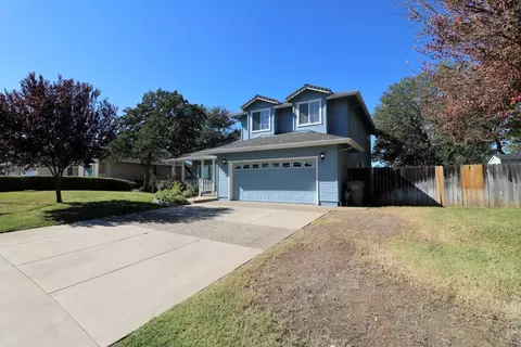 Exterior - 19226 Snowburst Ct, Redding, CA 96003 photo 7 of 13