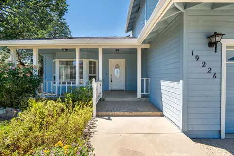 Exterior - 19226 Snowburst Ct, Redding, CA 96003 photo 12 of 13