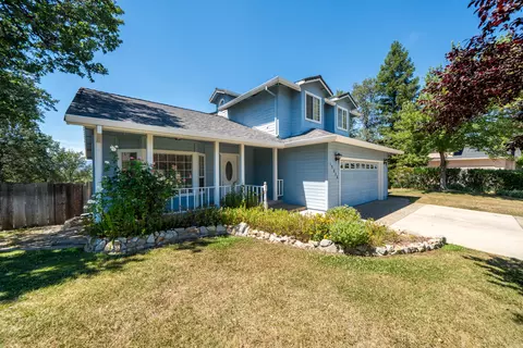 Exterior - 19226 Snowburst Ct, Redding, CA 96003 photo 11 of 13