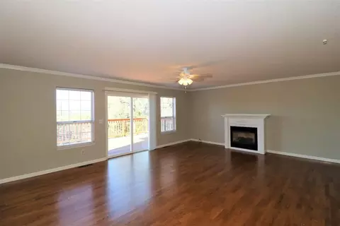 Living - 19226 Snowburst Ct, Redding, CA 96003 photo 6 of 8