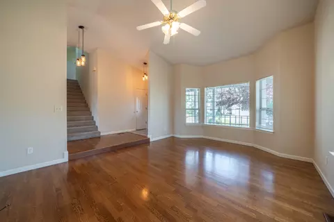 Living - 19226 Snowburst Ct, Redding, CA 96003 photo 4 of 8