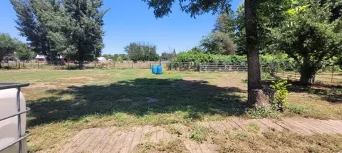 Exterior - 21092 Shelly Ln, Anderson, CA 96007 photo 6 of 9