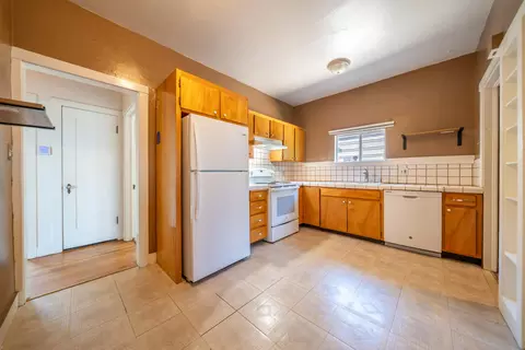 Kitchen - 1152 Willis St, Redding, CA 96001 photo 1 of 5