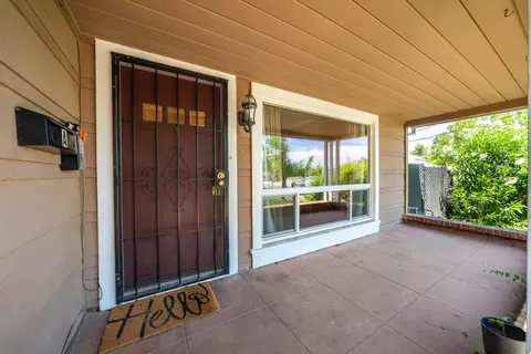 Exterior - 1152 Willis St, Redding, CA 96001 photo 3 of 17