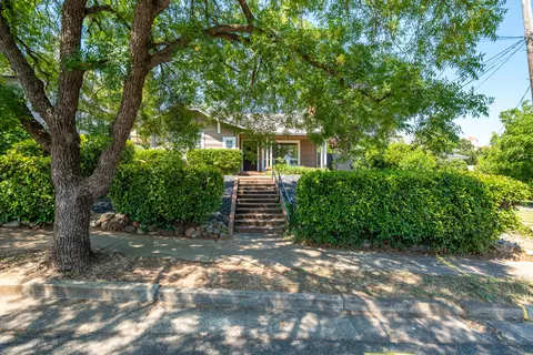 Exterior - 1152 Willis St, Redding, CA 96001 photo 15 of 17