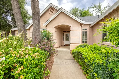 3048 Montana Sky Dr, Redding, CA 96002 photo 2