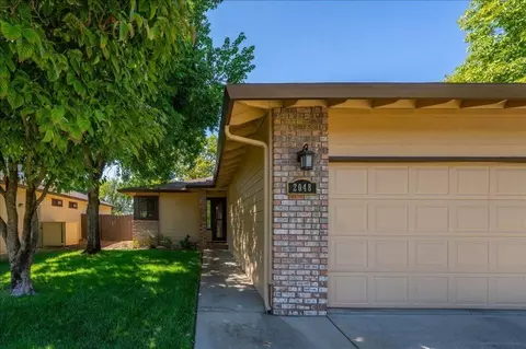 2048 Lazare Path, Redding, CA 96001 photo 2