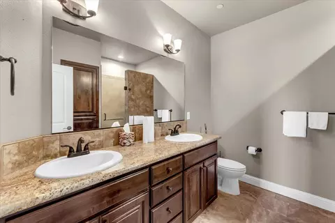 1560 Carl Ct, Red Bluff, CA 96080 photo 40