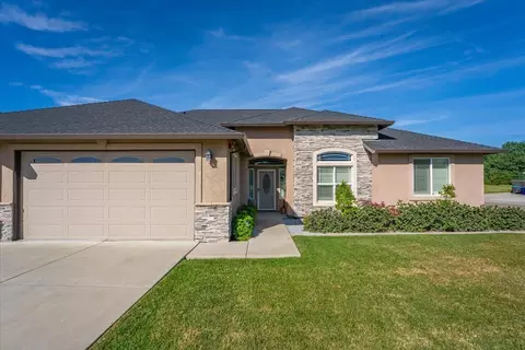 1560 Carl Ct, Red Bluff, CA 96080 photo 2