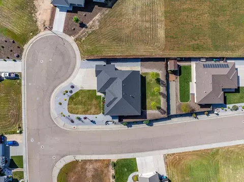 1560 Carl Ct, Red Bluff, CA 96080 photo 5