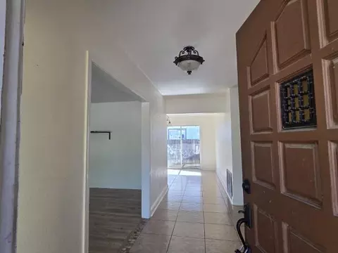 Entry Way - 2045 Washington Ave, Red Bluff, CA 96080 photo 1 of 3
