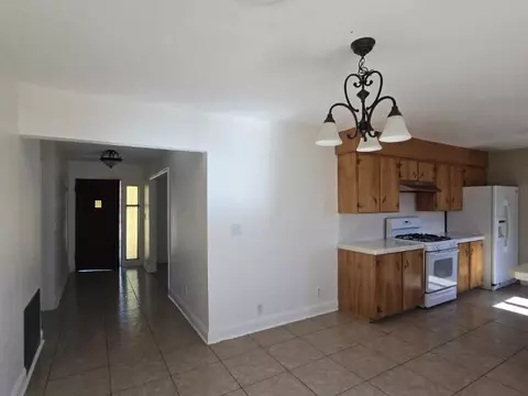 Entry Way - 2045 Washington Ave, Red Bluff, CA 96080 photo 2 of 3