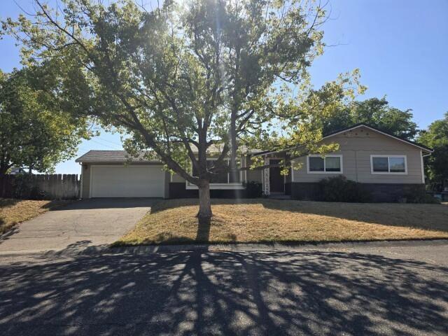 2045 Washington Ave, Red Bluff, CA 96080