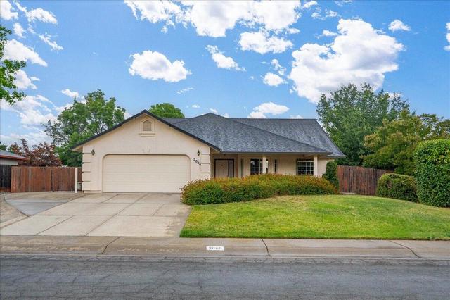 3066 Sunglow Dr, Redding, CA 96001