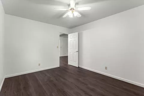 Bedroom - 3066 Sunglow Dr, Redding, CA 96001 photo 1 of 8