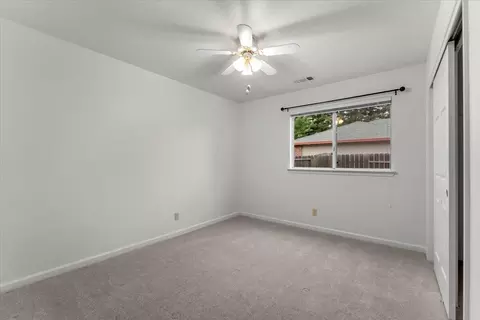 Bedroom - 3066 Sunglow Dr, Redding, CA 96001 photo 2 of 8