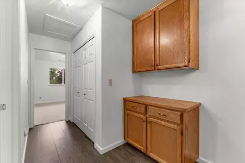 Entry Way - 3066 Sunglow Dr, Redding, CA 96001 photo 2 of 3