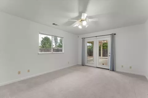 Bedroom - 3066 Sunglow Dr, Redding, CA 96001 photo 6 of 8