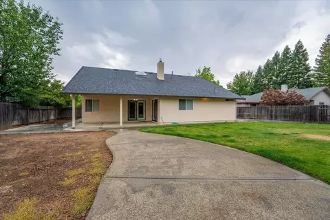 Exterior - 3066 Sunglow Dr, Redding, CA 96001 photo 5 of 14