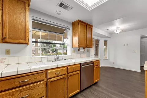 Kitchen - 3066 Sunglow Dr, Redding, CA 96001 photo 3 of 3