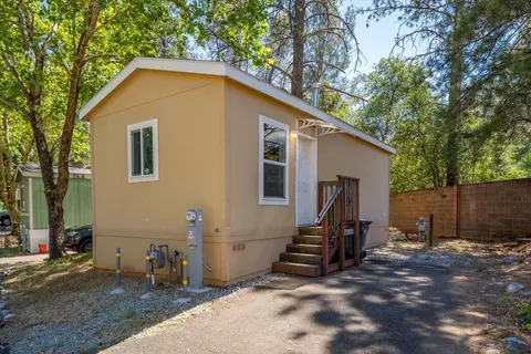 12125 Lake, Redding, CA 96003