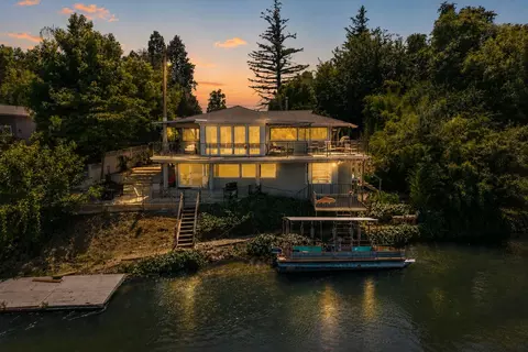3317 Riverside Dr, Anderson, CA 96007