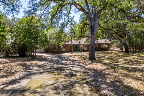 21821 Vista Oaks Dr, Palo Cedro, CA 96073