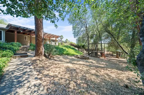Exterior - 3790 Indio Way, Redding, CA 96002 photo 11 of 14