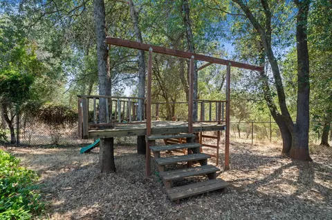 Exterior - 3790 Indio Way, Redding, CA 96002 photo 13 of 14