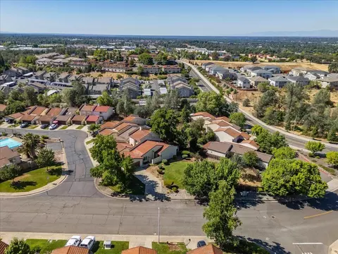 811 Tanglewood Dr, Redding, CA 96003 photo 35