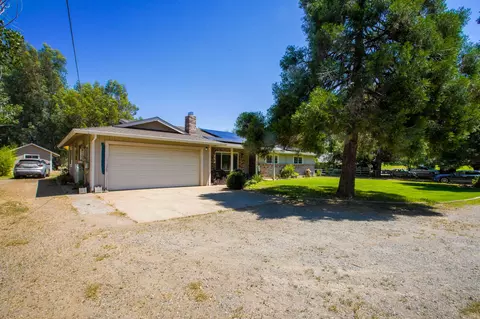 Exterior - 21930 Parkway Dr, Red Bluff, CA 96080 photo 7 of 8