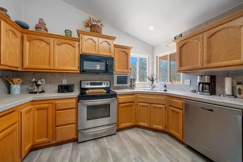 16640 Power Line Rd, Redding, CA 96001 photo 14