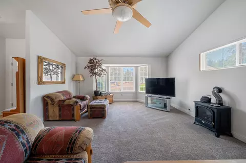 16640 Power Line Rd, Redding, CA 96001 photo 4